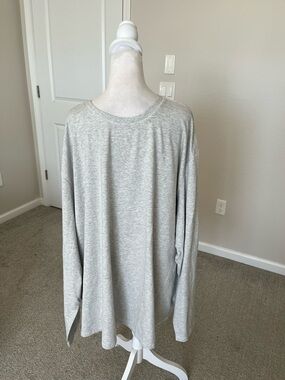 NWOT SKIMS Heather Gray Long Sleeve Crew Neck Top Size 4X